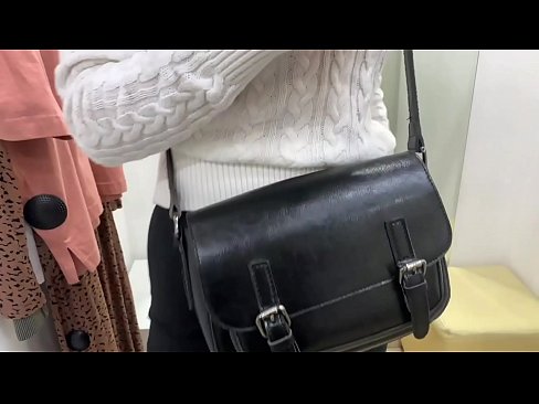 ❤️ Javna masturbacija mlade kučke FeralBerry sa dildom u sobi za provjeru Seks video na bs.pornsexer.ru ❌