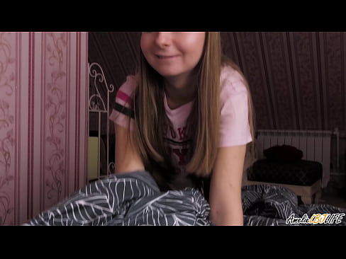❤️ Blondie duboko siše svoju drugu prijateljicu i dobiva spermu u usta Seks video na bs.pornsexer.ru ❌